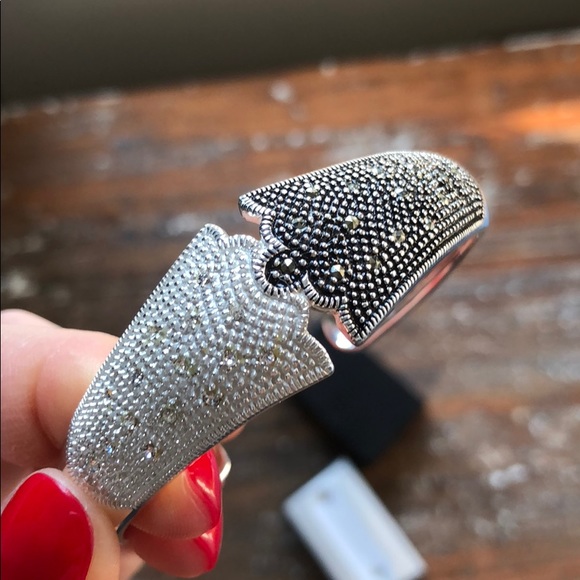 Cuff Bracelet - Picture 4 of 5